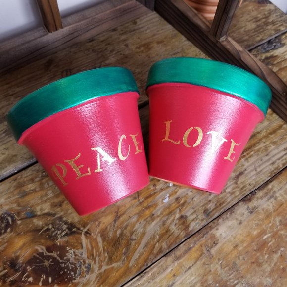 Hand Painted Red with Metallic Green Trim 4.5" Flower Pot Set of 2, Peace & Love - Picture 2 of 7